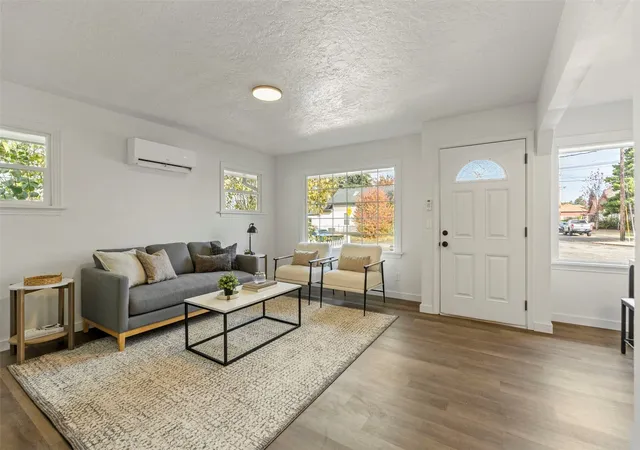 Photo 3 of Single family home for sale at 720 W Chestnut, Centralia, WA 98531 | MLS# NWM2599836 | Listing updated on 2026-10-31