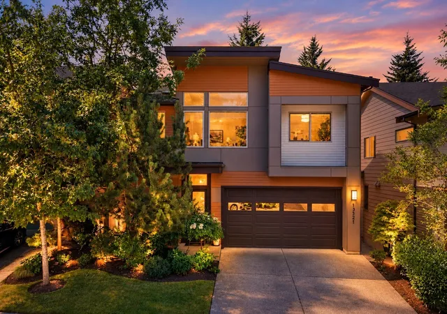 Condo for sale at 13521 SE 81st Place, Renton, WA 98059 | MLS# NWM2599863