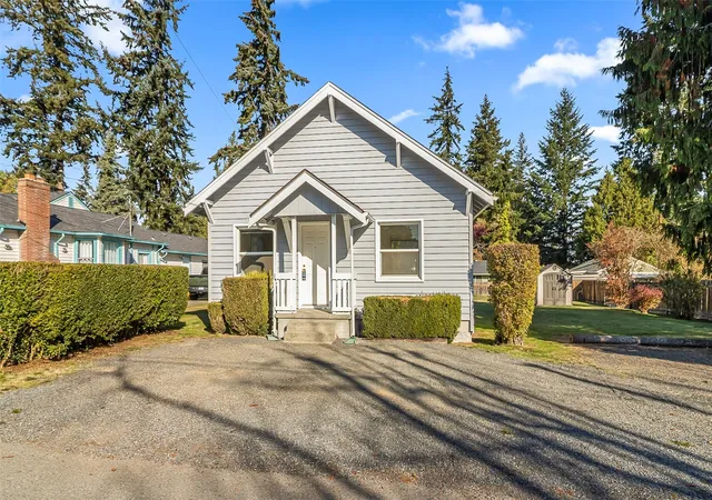 Single family home for sale at 2427 Monroe Ave, Everett, WA 98203 | MLS# NWM2599937