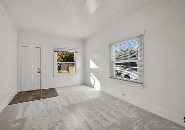 Photo 3 of Single family home for sale at 2427 Monroe Ave, Everett, WA 98203 | MLS# NWM2599937 | Listing updated on 2026-10-31