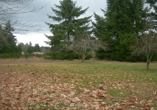 Photo 4 of Single Family Residence at 916 73rd Avenue SE, Tumwater, WA 98501 | MLS# NWM446950 | | Sold on 2014-08-29