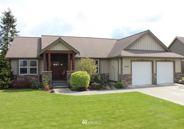 Single Family Residence at 1660 Eastwood Way, Lynden, WA 98264 | MLS# NWM766987 | | Sold on 2015-04-22