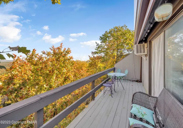 Homes for sale in Tannersville, PA | 244 High Pass Way, Tannersville, PA 18372 | MLS# PM-104882