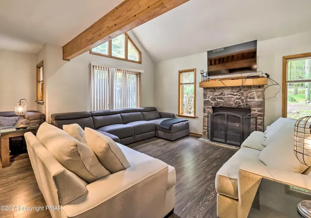 3rd image of 15 Skye Dr, Lake Harmony, PA 18624 | MLS# PM-111830
