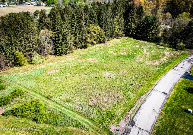 2nd image of 12 Macintosh Lane, Sugarloaf, PA 18249 | MLS# PM-112224
