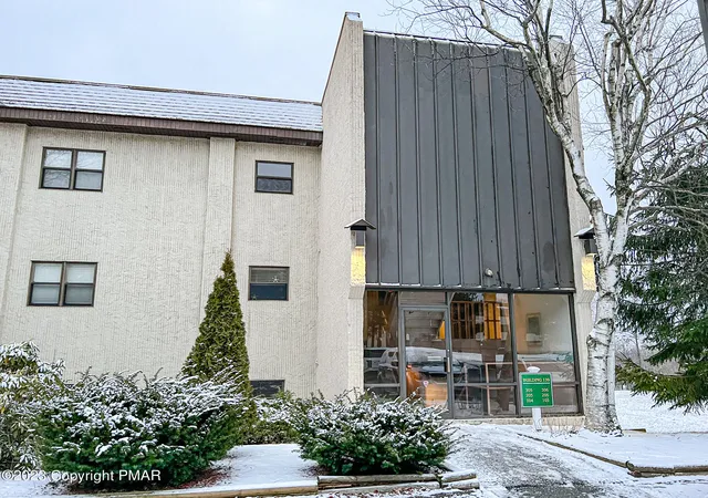 Photo 1 of Condominium at 139 Foxfire Dr #Unit 305, Mount Pocono, PA 18344 | MLS# PM-103465 | | Sold on 2023-02-28