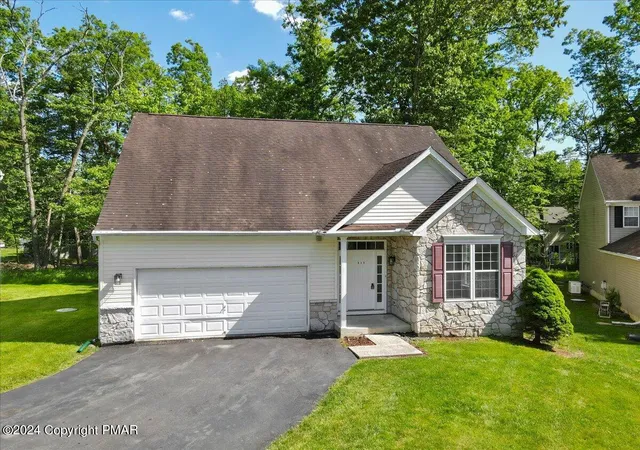 Photo 1 of Sale Pending at 317 Witness Tree Ct, East Stroudsburg, PA 18301 | MLS# PM-115553 | Listing updated on 2025-05-05