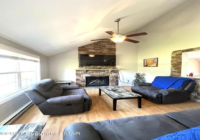 Photo 3 of Single family home for sale at 1646 Clover Rd, Long Pond, PA 18334 | MLS# PM-116267 | Listing updated on 2025-12-04