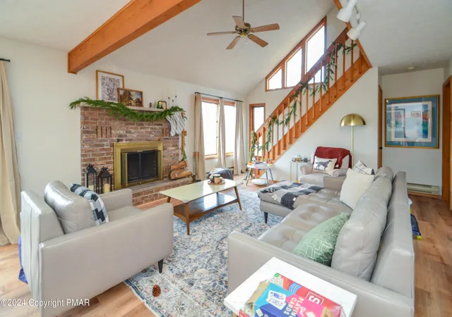 Photo 3 of Sale Pending at 208 Regent St, Bushkill, PA 18324 | MLS# PM-118383 | Listing updated on 2025-05-05