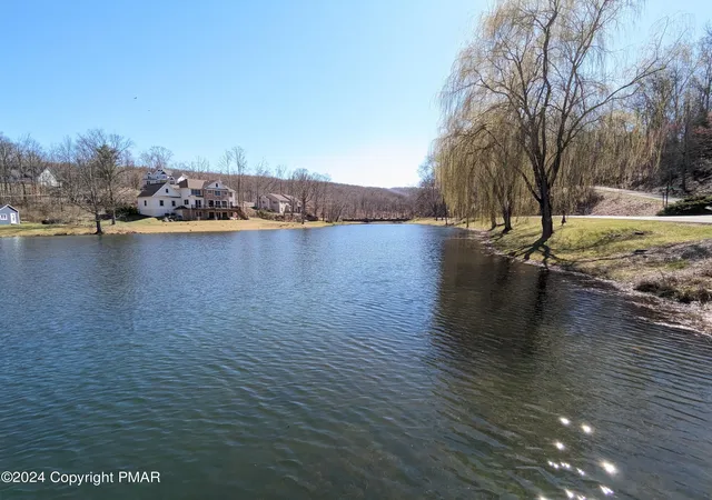 11th image of 1010 N Fillmore St, East Stroudsburg, PA 18301 | MLS# PM-115011