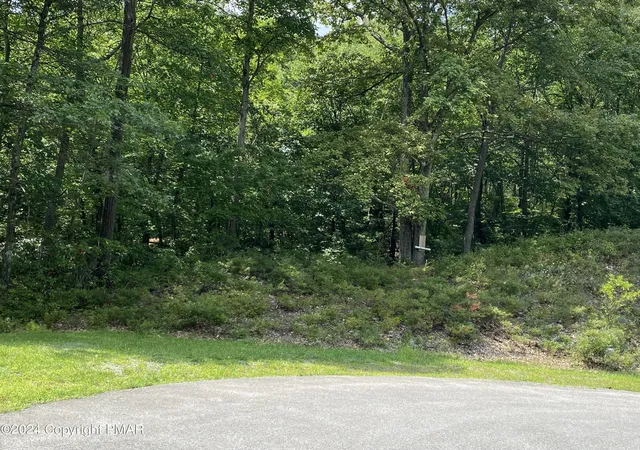 Homes for sale in Tannersville, PA | 130 High Mountain Lane, Tannersville, PA 18372 | MLS# PM-117521