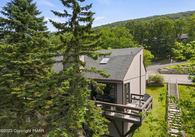 Homes for sale in Tannersville, PA | 115 Cross Country Ln, Tannersville, PA 18372 | MLS# PM-119210