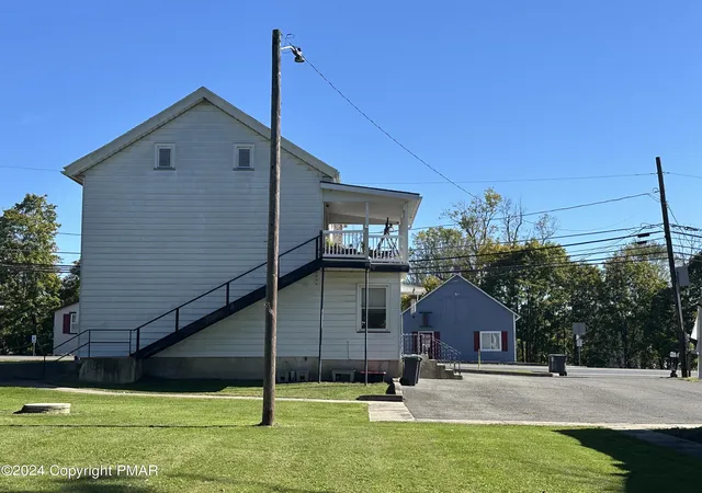 Photo 3 of Single family home for sale at 109 Scenic Dr, Kunkletown, PA 18058 | MLS# PM-119373 | Listing updated on 2025-03-31
