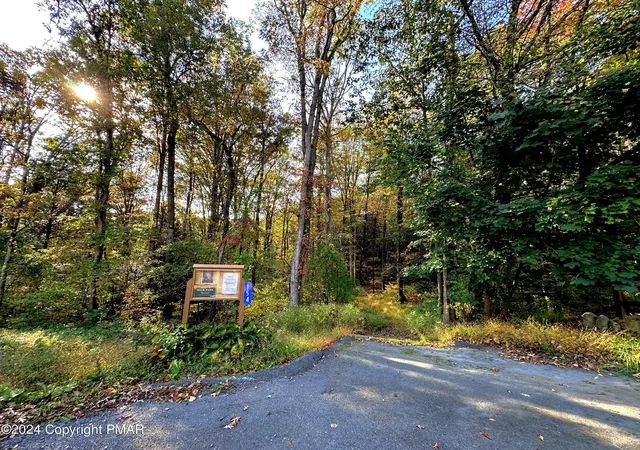 Homes for sale in Kunkletown, PA | Lot# 7 Wes Flo Ct, Kunkletown, PA 18058 | MLS# PM-119391