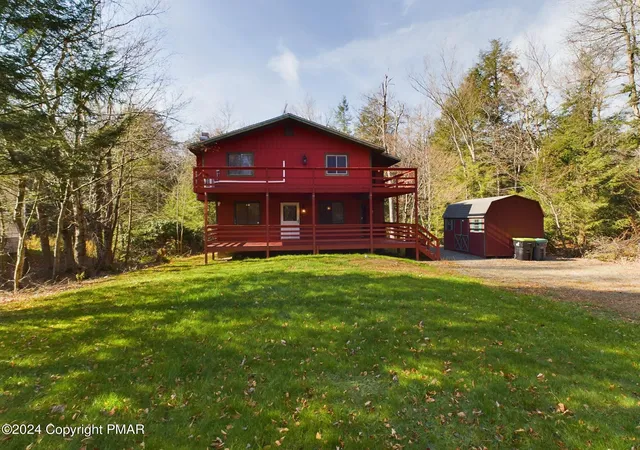 Photo 2 of Single family home for sale at 644 Cayuga Dr, Tobyhanna, PA 18466 | MLS# PM-119981 | Listing updated on 2025-05-05