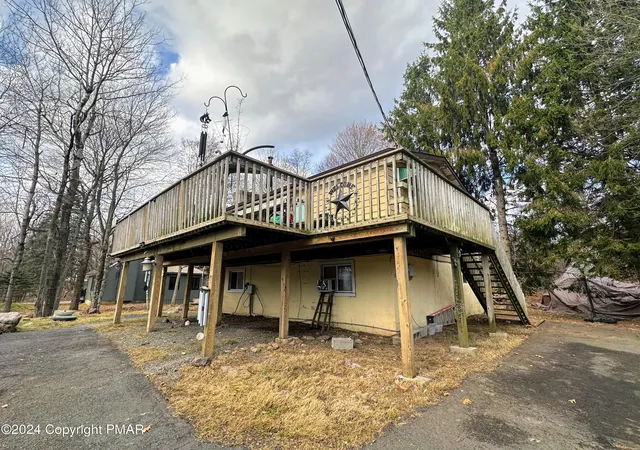 Homes for sale in Blakeslee, PA | 147 Buck Hill Rd, Blakeslee, PA 18610 | MLS# PM-120038