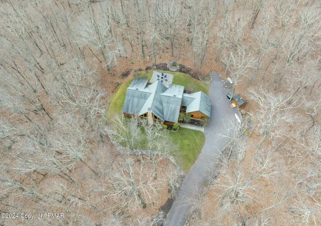 Photo 2 of Single family home for sale at 1212 Acacia Dr, Hawley, PA 18428 | MLS# PM-120379 | Listing updated on 2025-09-25
