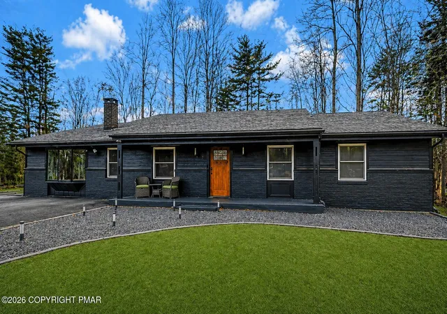 Homes for sale in Blakeslee, PA | 111 Elm Dr, Blakeslee, PA 18610 | MLS# PM-121385