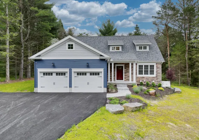 Homes for sale in Blakeslee, PA | 210 Canterbury Cir, Blakeslee, PA 18610 | MLS# PM-121759