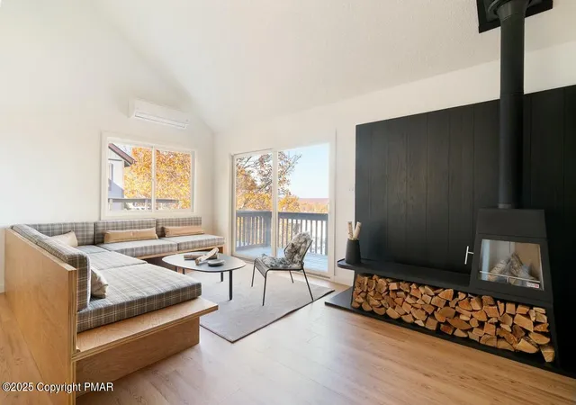 Photo 3 of Townhouse for sale at 251 High Pass Way, Tannersville, PA 18372 | MLS# PM-122020 | Listing updated on 2026-02-15