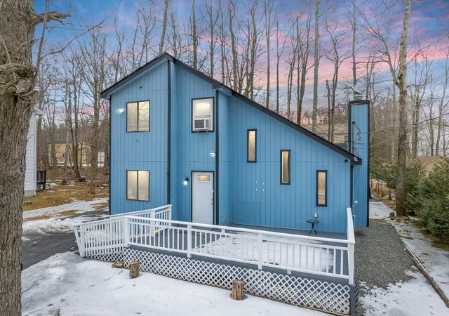 Photo 1 of Single family home for sale at 3335 Woodland Dr, Tobyhanna, PA 18466 | MLS# PM-130133 | Listing updated on 2025-08-19
