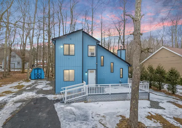 Photo 2 of Single family home for sale at 3335 Woodland Dr, Tobyhanna, PA 18466 | MLS# PM-130133 | Listing updated on 2025-08-19