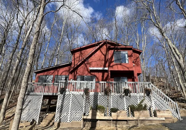 Photo 38 of Single family home for sale at 1057 Porter Dr, Bushkill, PA 18324 | MLS# PM-130183 | Listing updated on 2025-11-04