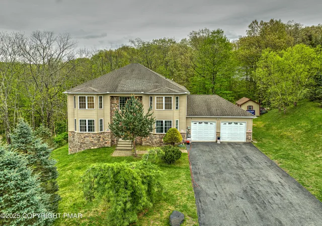 Photo 1 of Single family home for sale at 117 Fernwood Rd, Bushkill, PA 18324 | MLS# PM-130188 | Listing updated on 2025-09-10
