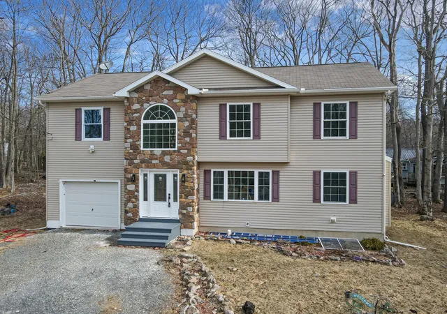 Photo 1 of Single family home for sale at 7500 Crestview Dr, Tobyhanna, PA 18466 | MLS# PM-130452 | Listing updated on 2025-09-15