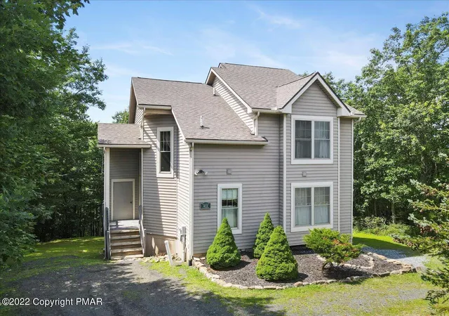 Homes for sale in Tannersville, PA | 403 Upper Deer Valley Rd, Tannersville, PA 18372 | MLS# PM-130620