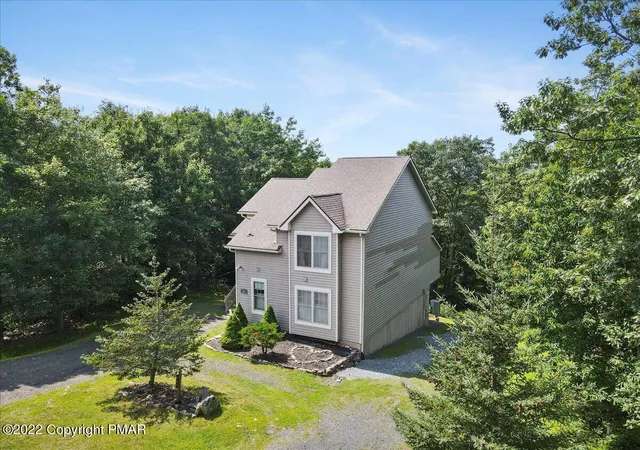 Homes for sale in Tannersville, PA | 403 Upper Deer Valley Rd, Tannersville, PA 18372 | MLS# PM-130620