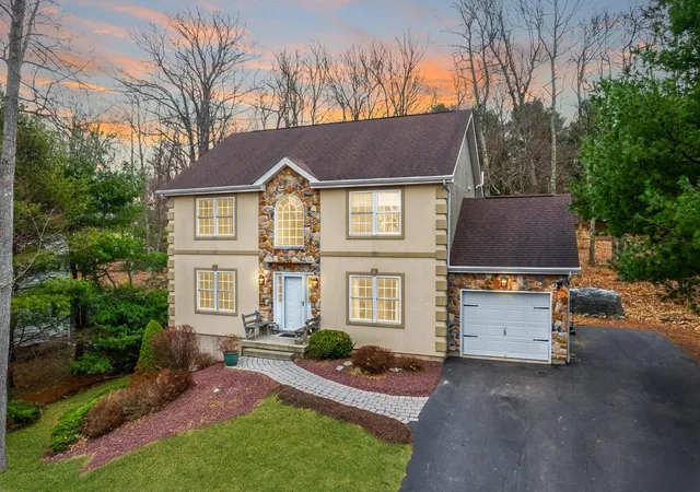 Photo 1 of Single family home for sale at 104 Wolf Hollow Rd, Lake Harmony, PA 18624 | MLS# PM-130824 | Listing updated on 2025-09-21