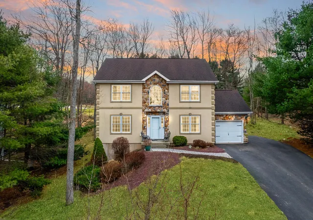 Photo 2 of Single family home for sale at 104 Wolf Hollow Rd, Lake Harmony, PA 18624 | MLS# PM-130824 | Listing updated on 2025-09-21