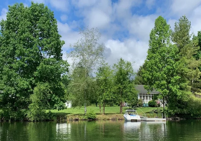 Photo 1 of Single family home for sale at 32 Shore Dr, Tunkhannock, PA 18657 | MLS# PM-131250 | Listing updated on 2025-09-20