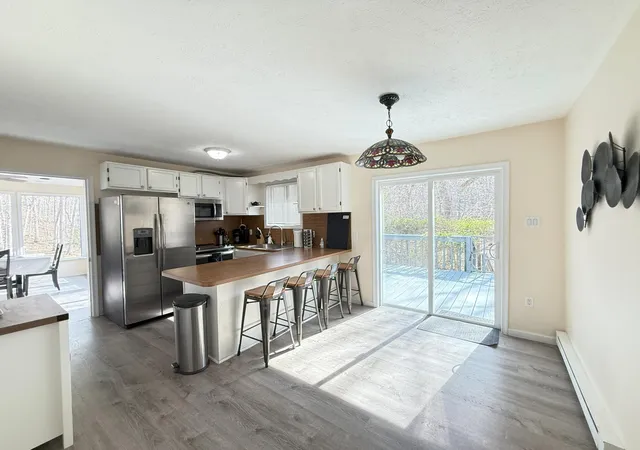 Photo 4 of Single family home for sale at 263 Canterbury Rd, Bushkill, PA 18324 | MLS# PM-131523 | Listing updated on 2025-10-24
