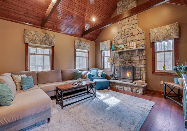 Photo 2 of Single family home for sale at 118 Hollow Dr, Stroudsburg, PA 18360 | MLS# PM-131583 | Listing updated on 2025-05-17