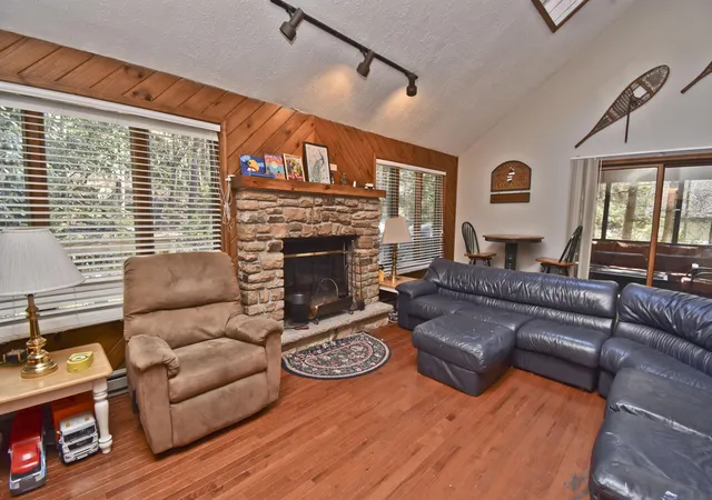 Photo 3 of Single family home for sale at 248 Miller Dr, Pocono Pines, PA 18350 | MLS# PM-131376 | Listing updated on 2025-06-19