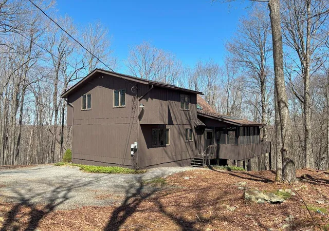 Homes for sale in Gouldsboro, PA | 113 Mountainside Dr, Gouldsboro, PA 18424 | MLS# PM-131545