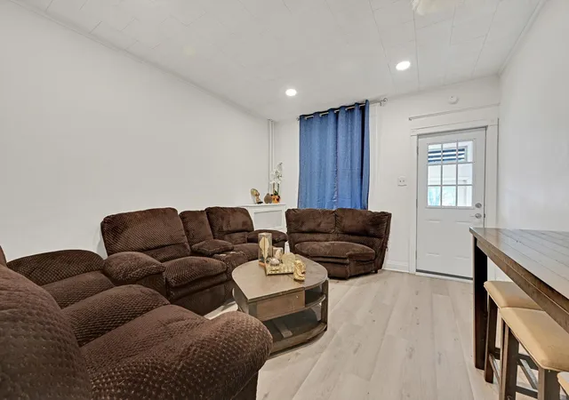 Homes for sale in Mahanoy City, PA | 917 W Centre St, Mahanoy City, PA 17948 | MLS# PM-131489