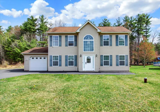 Photo 1 of Single family home for sale at 136 Kimberly Dr, Blakeslee, PA 18610 | MLS# PM-136673 | Listing updated on 2025-10-20