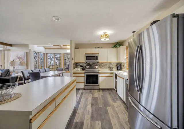 Photo 4 of Townhouse for sale at 277 Overlook Way, Tannersville, PA 18372 | MLS# PM-131706 | Listing updated on 2026-02-15