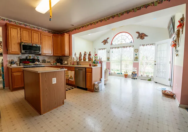 Photo 3 of Single family home for sale at 3221 Fox Hl Rd, Easton, PA 18045 | MLS# PM-131902 | Listing updated on 2025-05-06