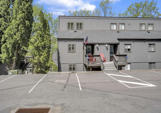 Photo 26 of Townhouse for sale at 79 Cross Country Ln, Tannersville, PA 18372 | MLS# PM-132092 | Listing updated on 2025-10-20
