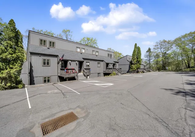 Photo 2 of Townhouse for sale at 79 Cross Country Ln, Tannersville, PA 18372 | MLS# PM-132092 | Listing updated on 2025-10-20