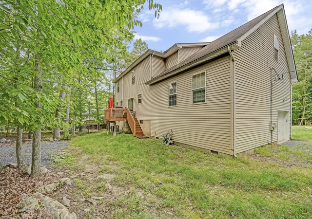 Photo 36 of Single family home for sale at 153 Totteridge Rd #2112, Bushkill, PA 18324 | MLS# PM-132093 | Listing updated on 2025-05-13