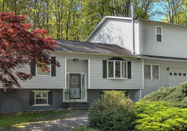 Photo 2 of Single family home for sale at 9105 Belvedere Rd, Tobyhanna, PA 18466 | MLS# PM-132170 | Listing updated on 2025-09-15