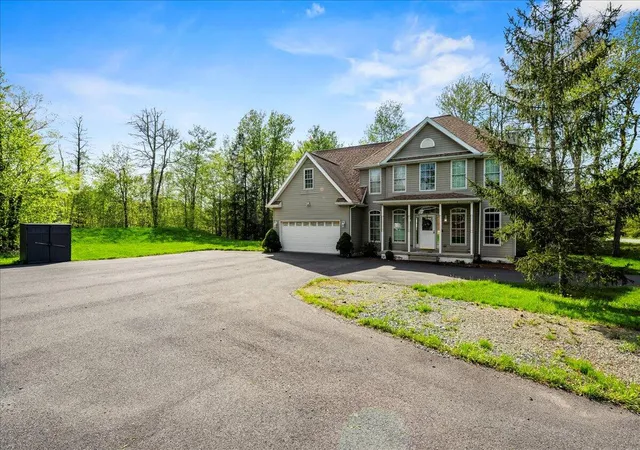 Photo 2 of Single family home for sale at 392 Hemlock Dr, Tobyhanna, PA 18466 | MLS# PM-132212 | Listing updated on 2025-08-08