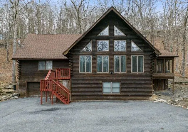 Photo 109 of Single family home for sale at 232 Stafford Dr, Bushkill, PA 18324 | MLS# PM-132269 | Listing updated on 2025-08-14