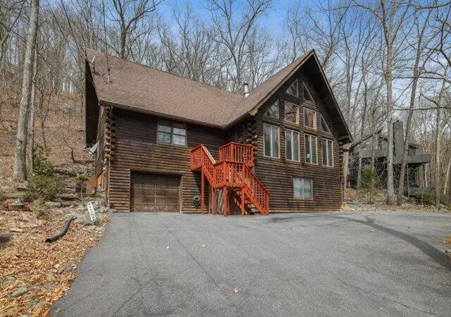 Photo 1 of Single family home for sale at 232 Stafford Dr, Bushkill, PA 18324 | MLS# PM-132269 | Listing updated on 2025-08-14
