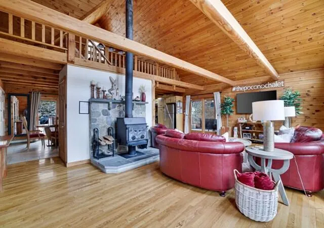 Photo 2 of Single family home for sale at 232 Stafford Dr, Bushkill, PA 18324 | MLS# PM-132269 | Listing updated on 2025-08-14